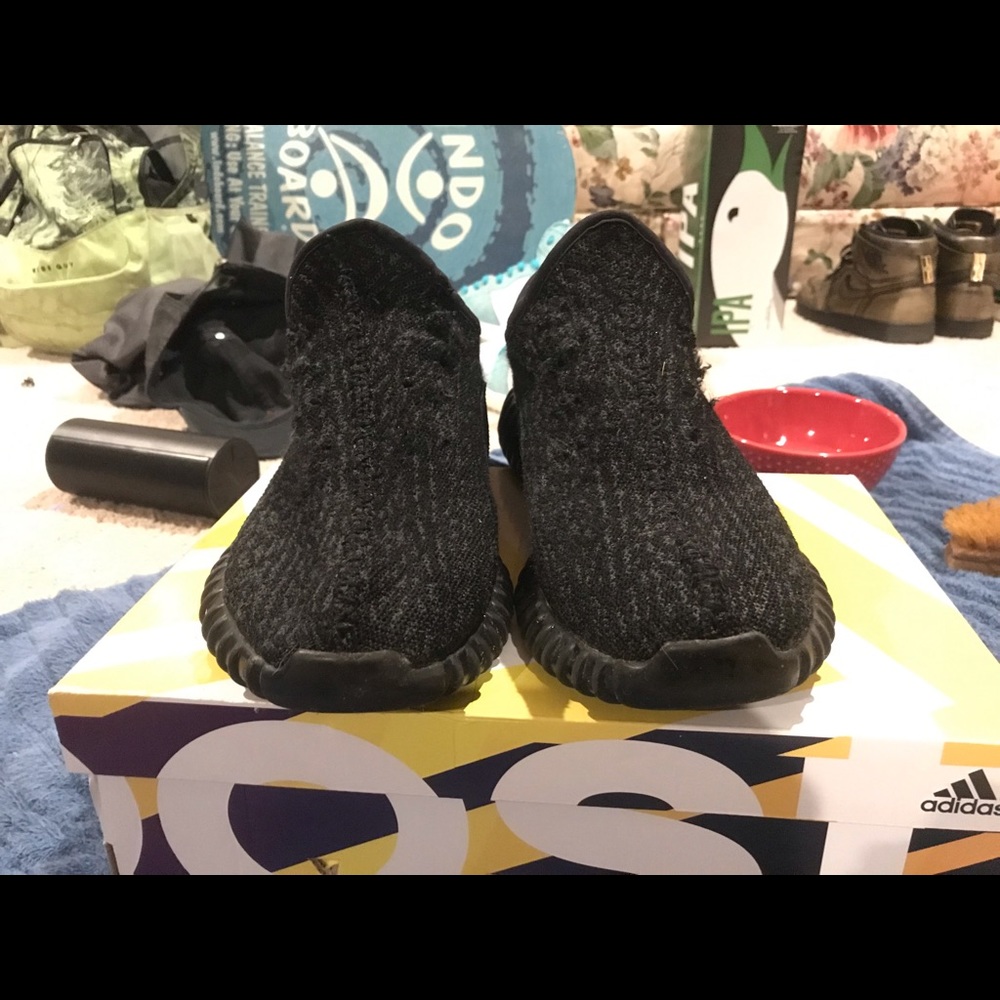 Yeezy pirate black 2016